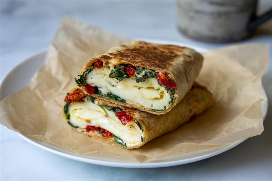 spinach-and-feta-egg-white-wraps-working-against-gravity